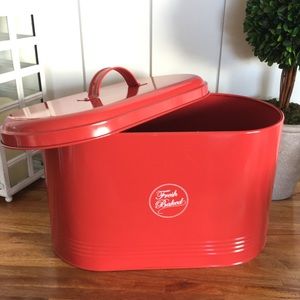 Kitchen - Bread Box Tin with Lid (Never used) Kitchen - Bread Box Tin with Lid (Never used)